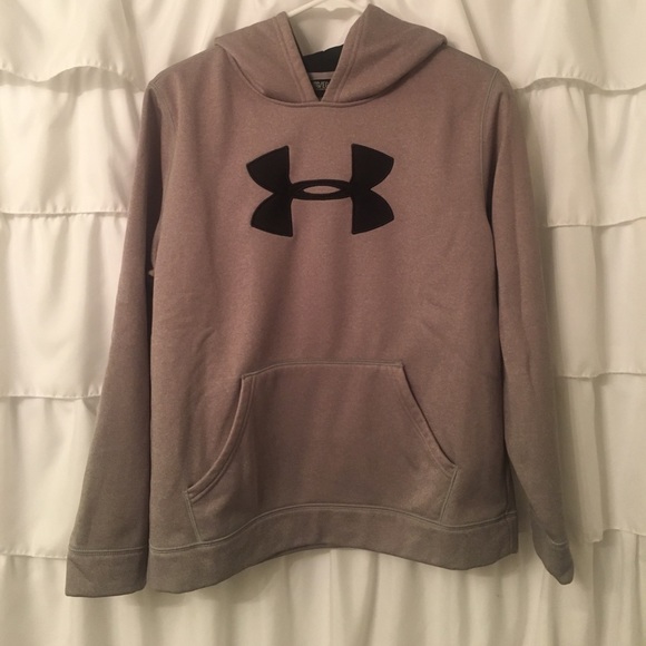 Under Armour Tops - Under Armour Sweatshirt